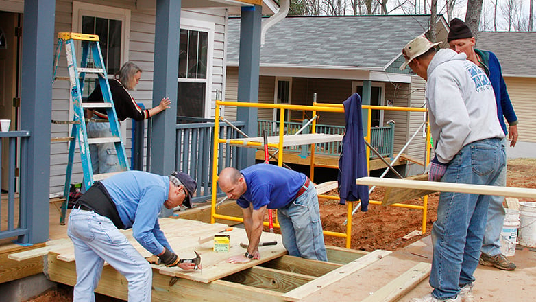 habitat for humanity volunteers