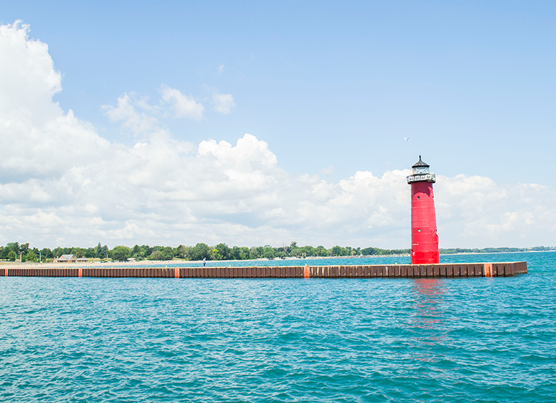 pier in kenosha wisconsin showing a red lighthouse